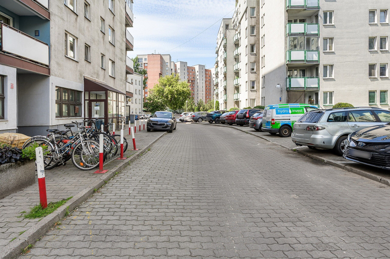 Exterior 5, Lumina 3-room Apartment Parking near PGE, Warsaw