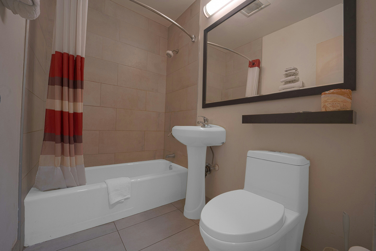 Bathroom 3, Mojave Hotel, Kern