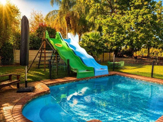 Sport & Beauty 3, Moonriver Guesthouse, Siyanda