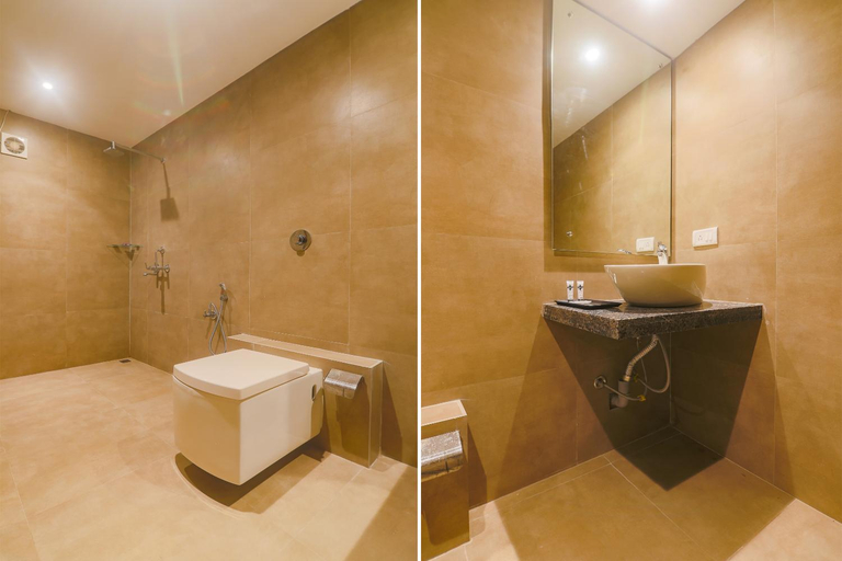 Bathroom 3, Comfort Hotel, Dibrugarh