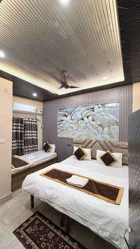 Room 2, Jamuna P Guest House, Chandauli
