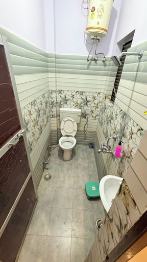 Bathroom 3, Jamuna P Guest House, Chandauli