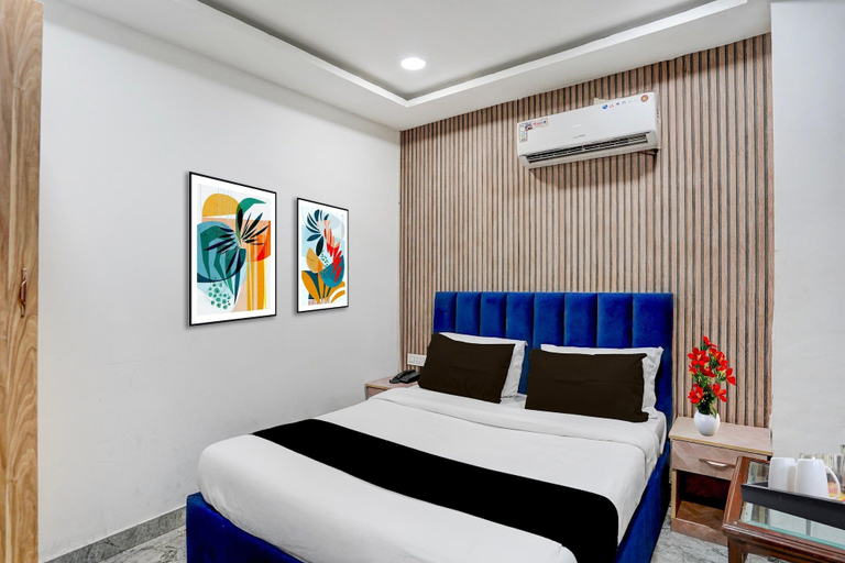 Room 5, Deluxehotel Hm Crystal, Sahibzada Ajit Singh Nagar