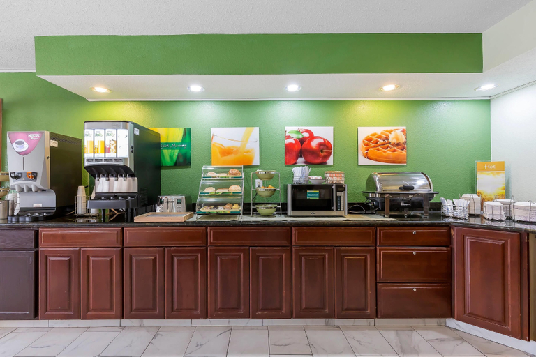 Food & Drinks 5, Quality Inn Sycamore - DeKalb, De Kalb