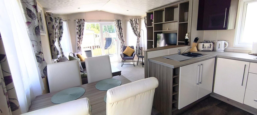 Living area 4, Staticcaravan-6berth-dogfriendly, Northamptonshire