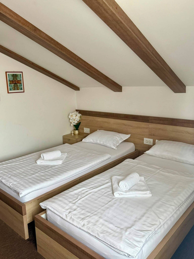 Room 3, Terminal rooms Zagreb Airport, Velika Gorica