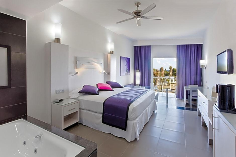 Bedroom 3, Riu Palace Mexico - All Inclusive, Cozumel