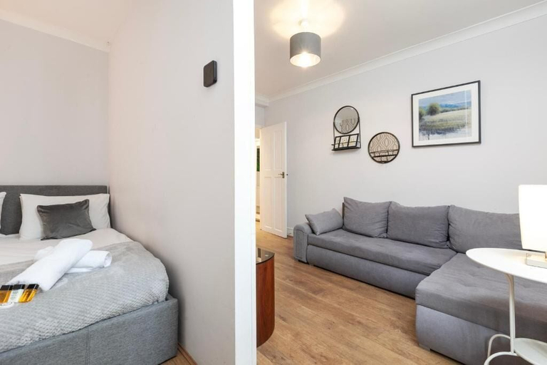 Room, Charming one bedroom flat in Marylebone, London