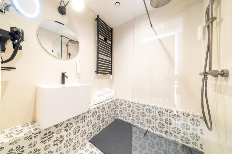 Bathroom 5, De Brauhotel, Capellen