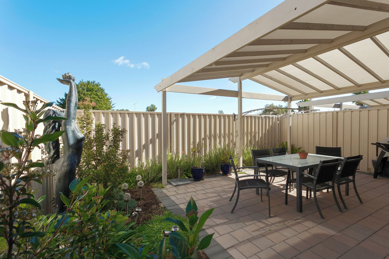 Terrace/patio 5, Cozy 3-bed Townhouse in Palmyra - Perfect for Families, Melville