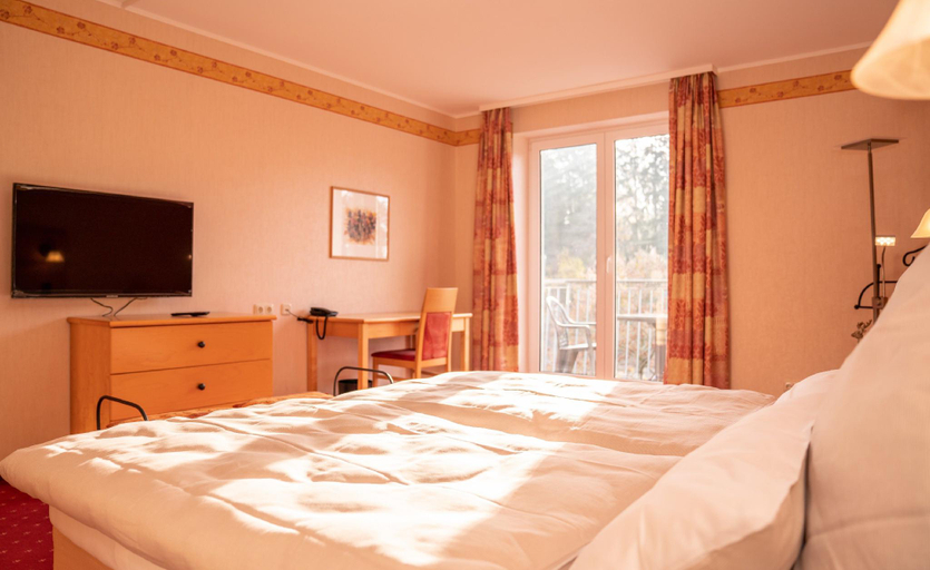 Bedroom 2, Hotel Lowenstein, Vulkaneifel