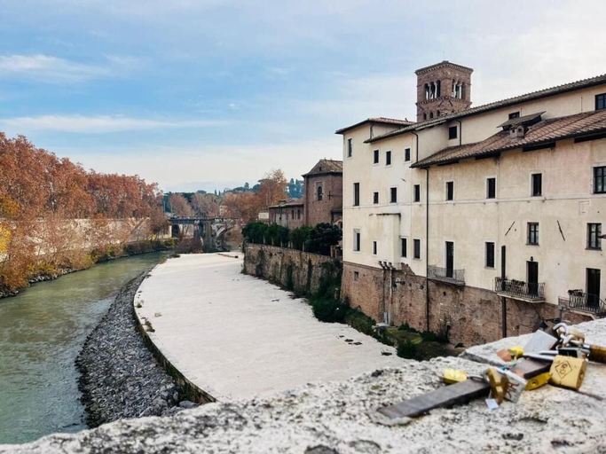 Exterior & Views 2, Torre Tolomei Trastevere, Rome