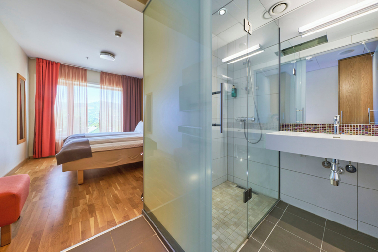 Bathroom 4, Frich´s Hotel Surnadal, Surnadal
