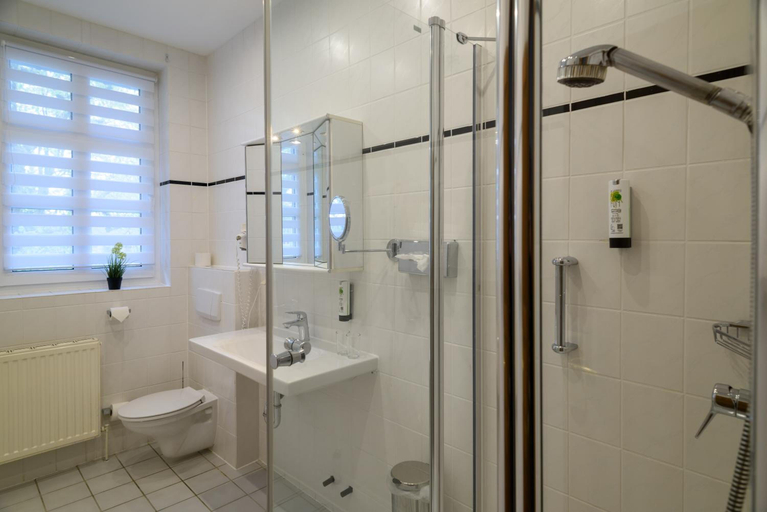 Bathroom 3, Zum Harzer, Goslar