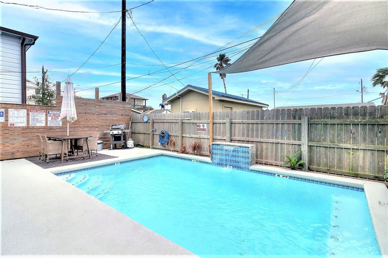 Room 2, La Puerta Rosada Private Pool Prime Location, Nueces