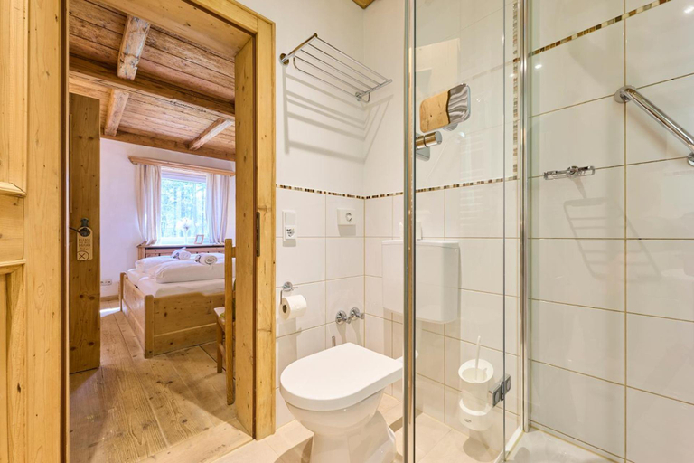 Bathroom 4, Buchenhain Waldgasthof, München