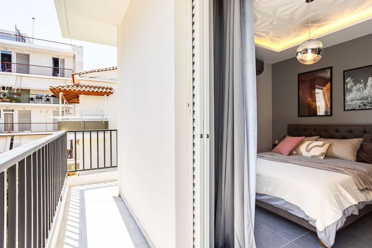 Room 5, Socrates Suites - Urban Calm by the Sea Kalamata, Peloponnese