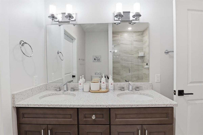 Bathroom 2, Peaceful, Newly Built Lakefront Condo, w/ PWC Slip, Screened Balcony, 2 Pools & Elevator, Camden