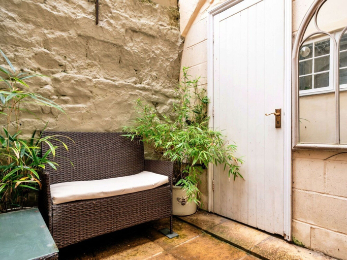 Balcony 3, Peaceful Dorset Cottage for 4, Bath and North East Somerset