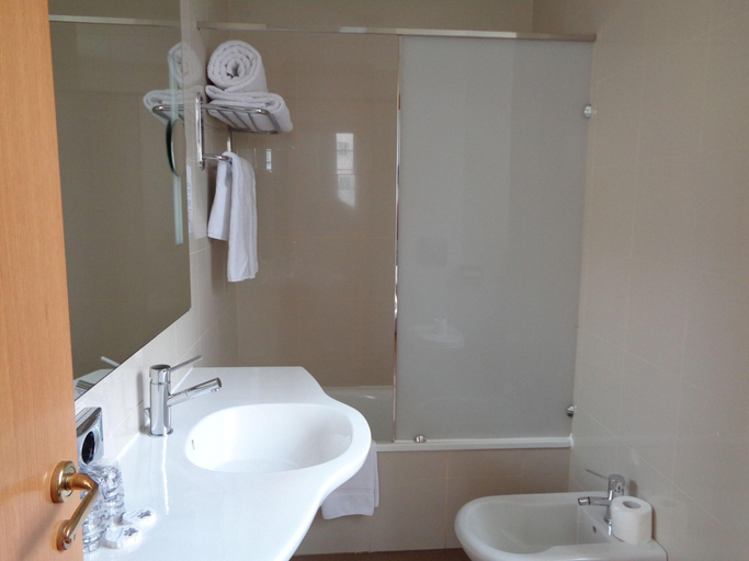 Bathroom 4, Villa de Betanzos, A Coruña