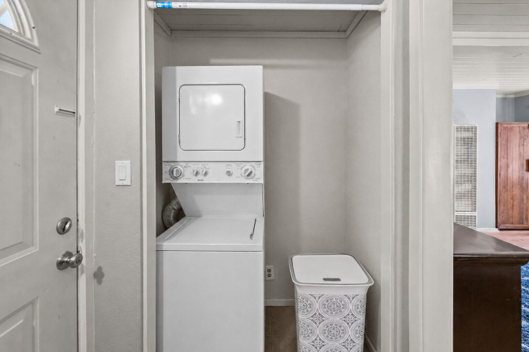 Bathroom 3, Chipmunk House, San Bernardino