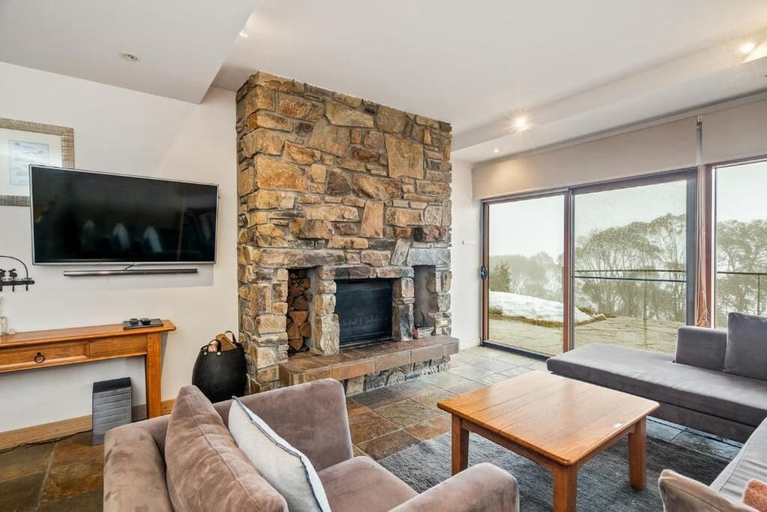 Living area 2, Alpine Woodsmoke, Falls Creek Alpine Resort