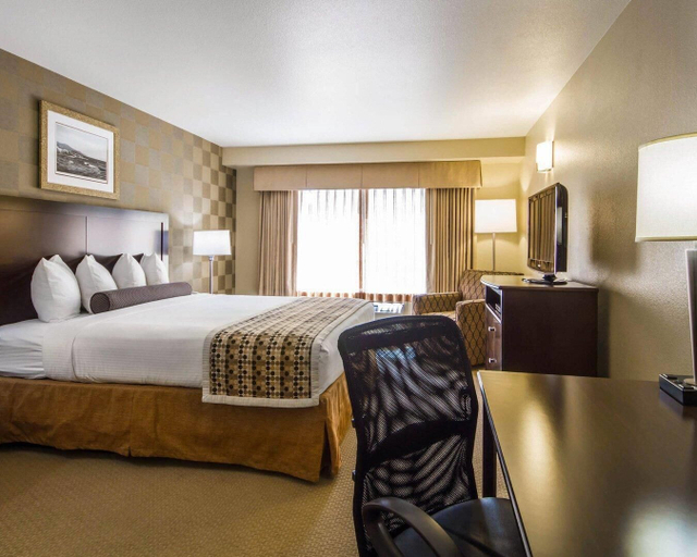 Bedroom 1, Hotel Med Park, an Ascend Collection Hotel, Sacramento