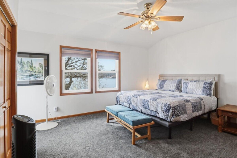 Room 5, Lakefront Home w/ Private Dock, Great Views, Huge Deck & Water Toys, Camden