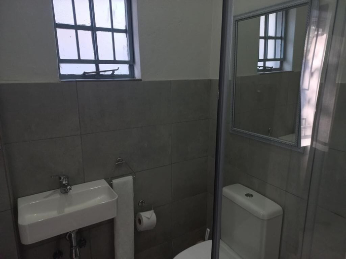 Bathroom 3, Triple9 Guesthouse, City of Tshwane