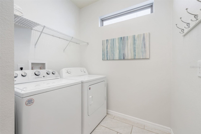 Room 3, Mins Away From Theme Parks Resort Access Pool, Polk