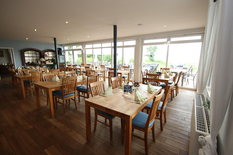 Dining 5, Appartement im Seedomizil Kummerow, Mecklenburgische Seenplatte
