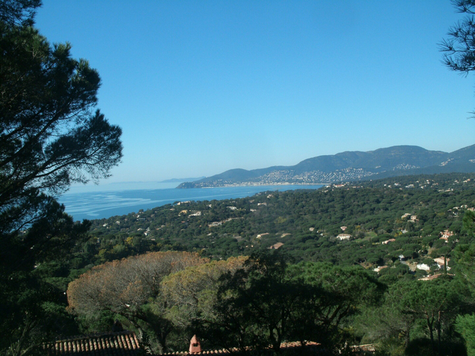View from property 4, Bright Apartment by the Ligurian sea, Var