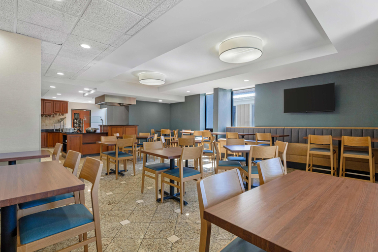Food & Drinks 5, Drury Inn & Suites Joplin, Newton