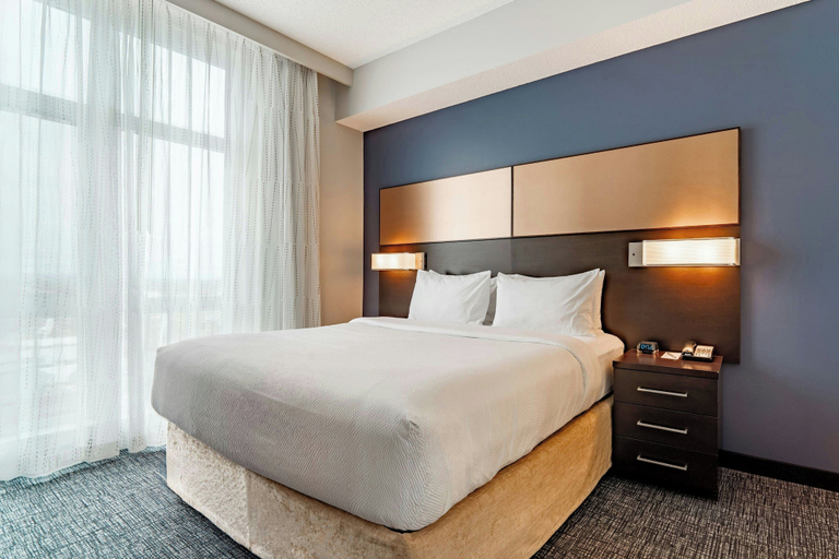 Bedroom 2, Residence Inn by Marriott Calgary South, Division No. 6