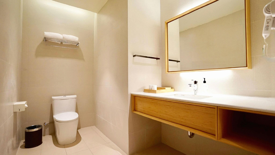 Bathroom 3, JI Hotel Shanghai Zhangjiang, Shanghai