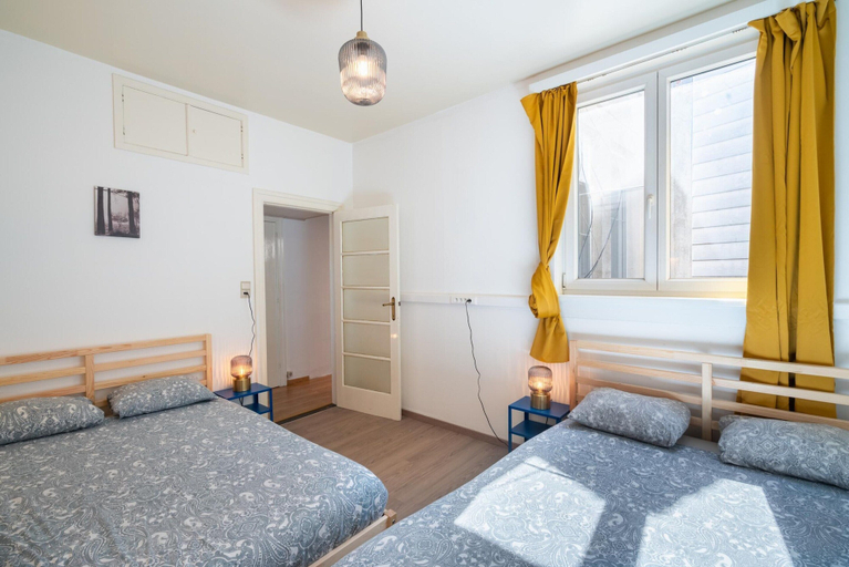 Room 5, Comfortable 3bhk Aprt for up to 6 Guests, Antwerpen