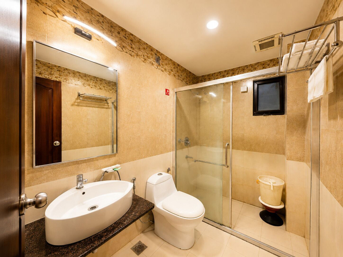 Bathroom 3, Hotel Royal Palm - A Budget Hotel in Udaipur, Udaipur