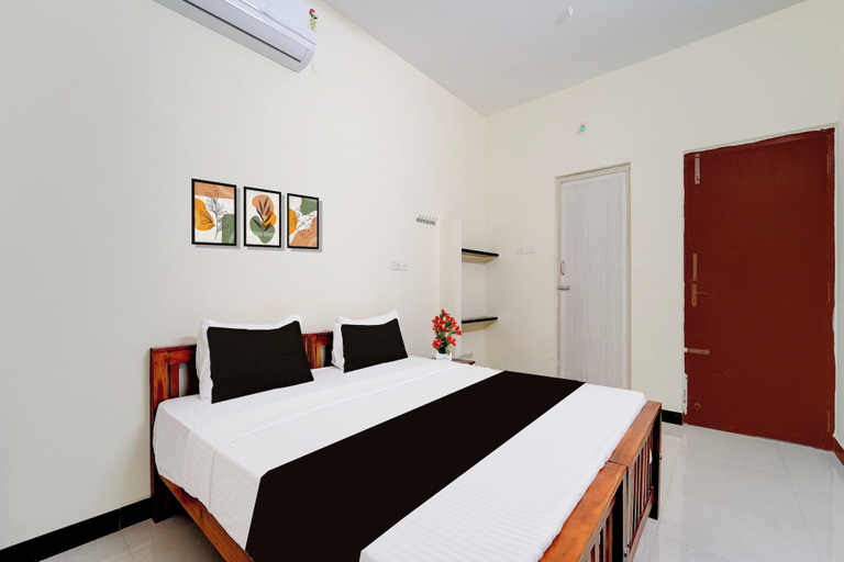 Room 3, Collection O Prozone Mall Coimbatore, Coimbatore