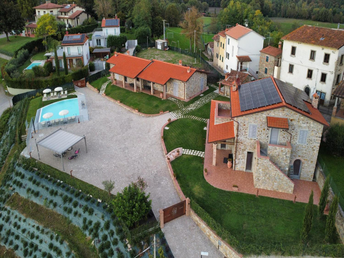 Exterior view 5, Spacious apartment in Poppi with shared pool, Arezzo