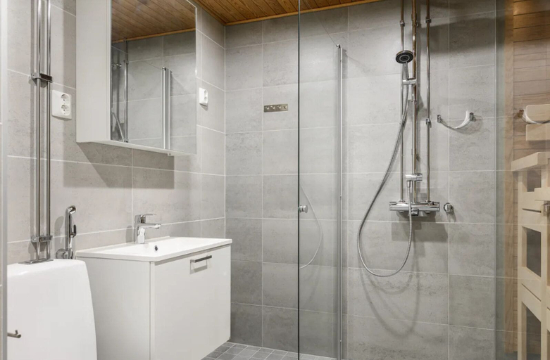 Bathroom 4, New 2BR Apt with Sauna & Stunning Views, Northern Ostrobothnia