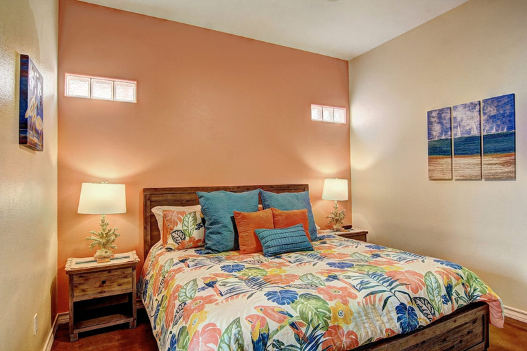 Bedroom 4, Crane s Landing Winter Texans Welcome Ground Level, Nueces
