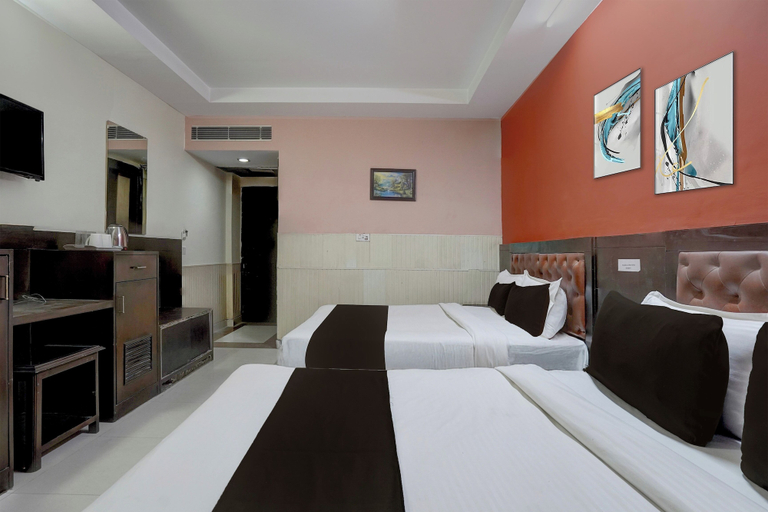 Room 5, Collection O Haridwar Railway Station, Hardwar