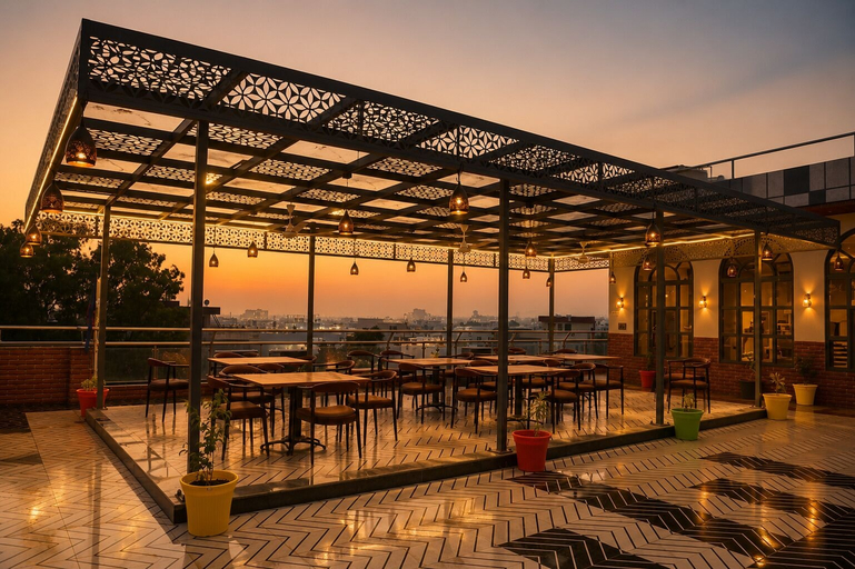 Outdoor dining 3, The Moti Plaza, Udaipur