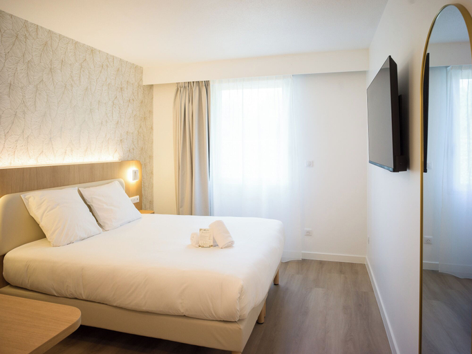 Bedroom 4, BRIT HOTEL CONFORT ROISSY SAINT-WITZ, Val-d'Oise