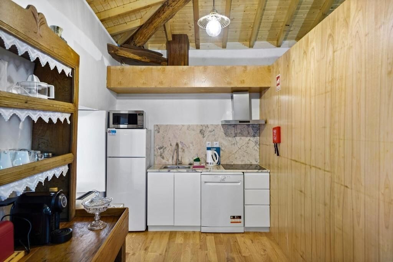 Private kitchen 5, Casa da Edrosa, Vinhais