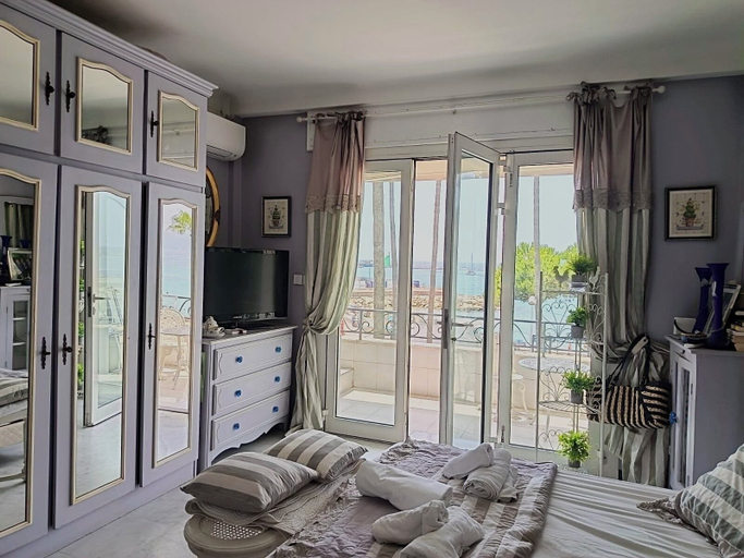 Others 3, Sweet Accommodation, Alpes-Maritimes
