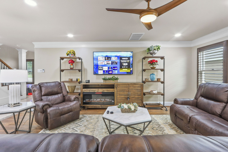 Living area 4, Sweet Home - Private BR in a Shared Home, Houston