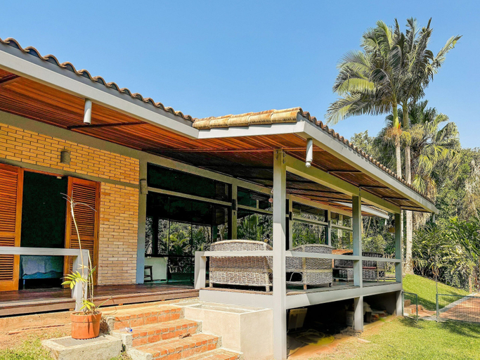 Exterior & Views 2, Casa térrea com piscina e cozinha de cinema | Granja Viana, Jandira