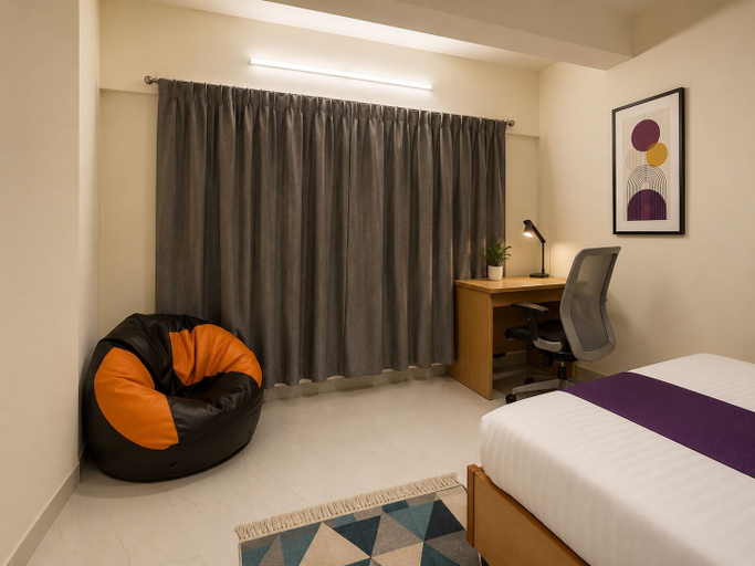 Room 4, Pinakii Comfort Stay Suites Prabhadevi, Mumbai City