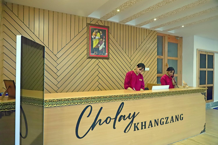 Public Area 3, Cholay Khangzang, Chang